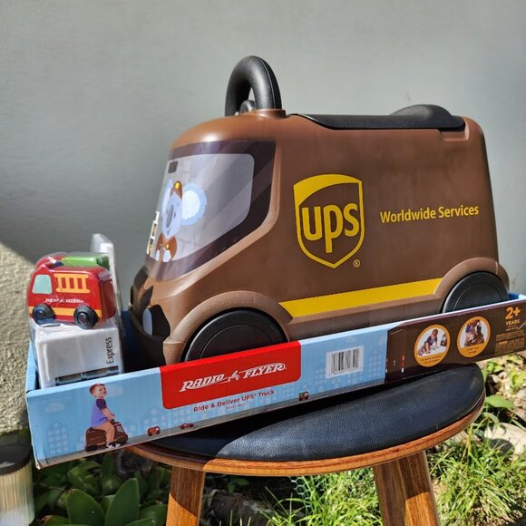 NEW Radio Flyer UPS Delivery Truck Toy Car Baby Toy Pretend Play Ride On Push - Picture 2 of 16